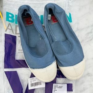 A NEW pair of sneakers Bensimon